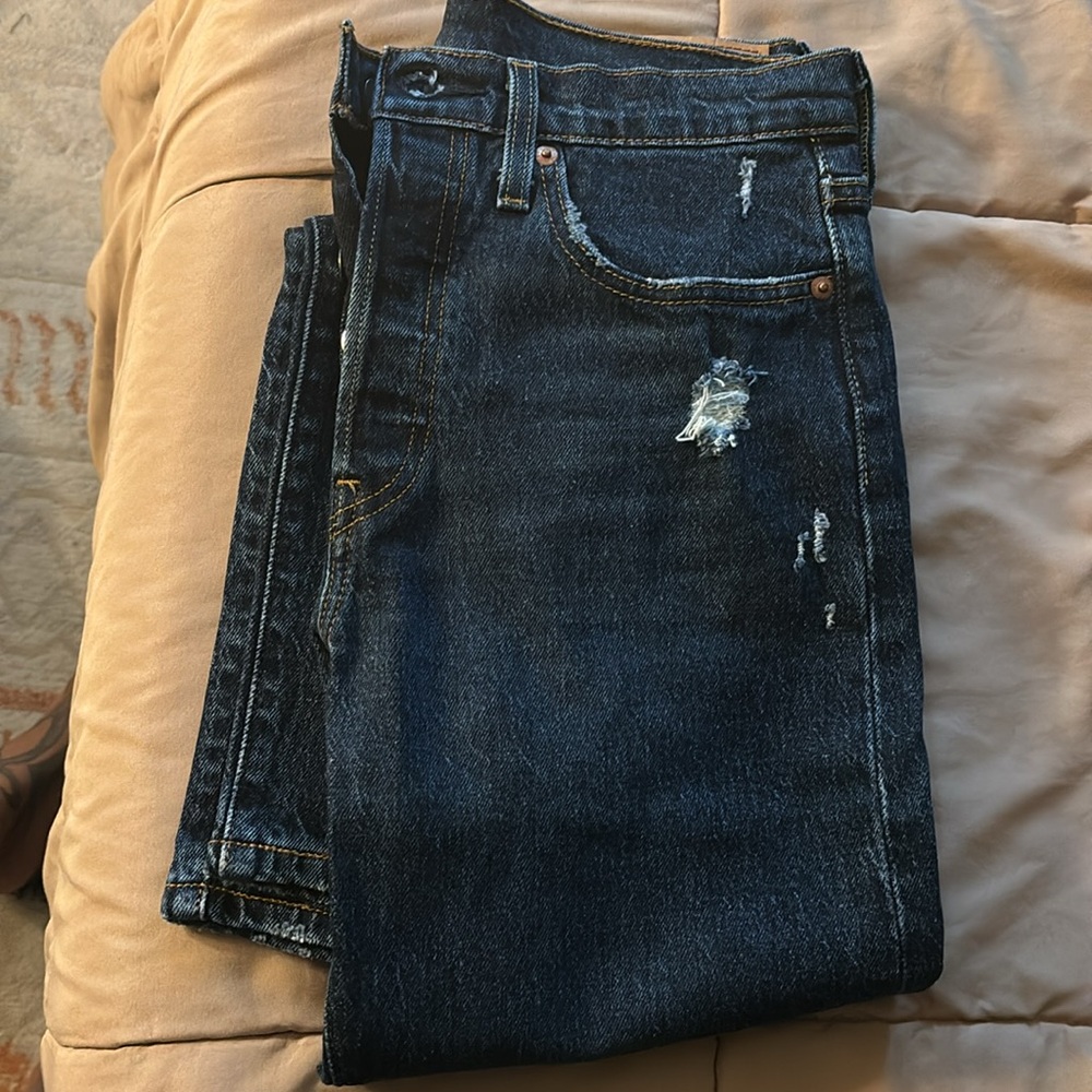 Levis